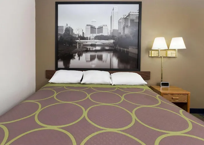 Best Hotels Near The Shoe Columbus Ohio
